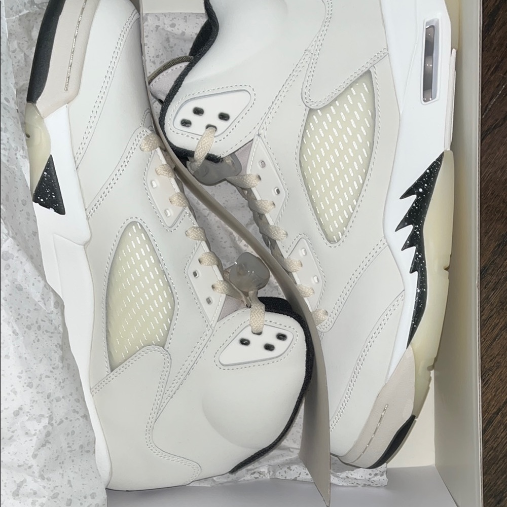 Nike Air Jordan Retro 5 SE Brand New 🔥🔥💧💧